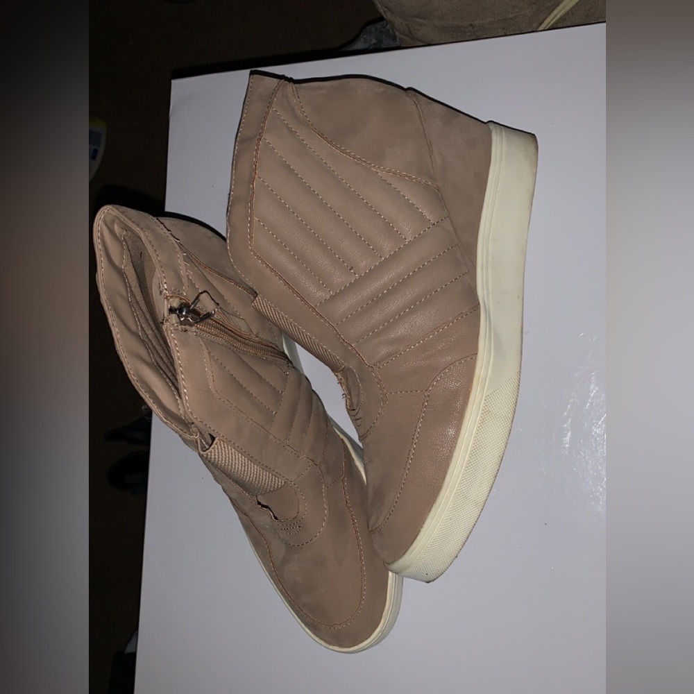 MIA Kaleb Wedge Sneakers